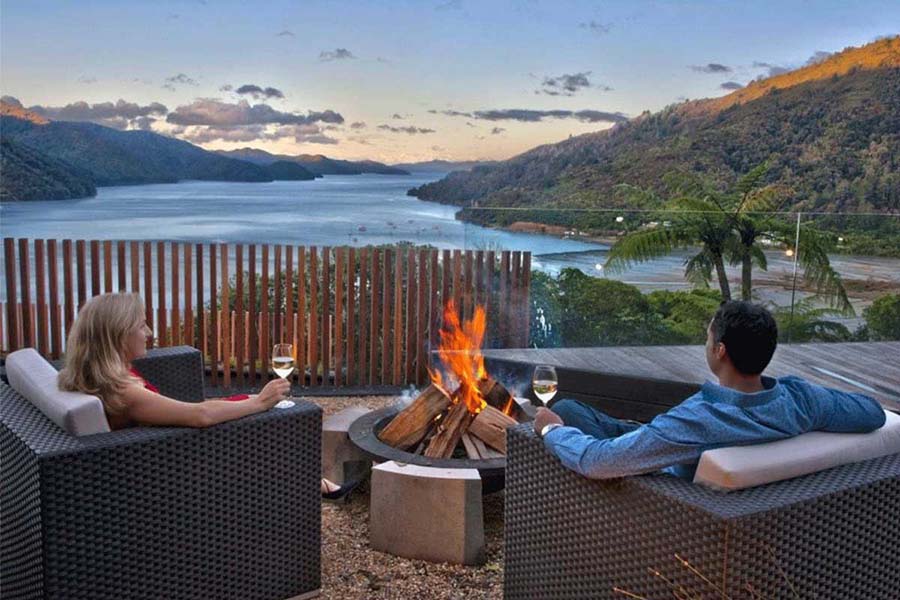 Intimate Retreats for Honeymooners in New Zealand